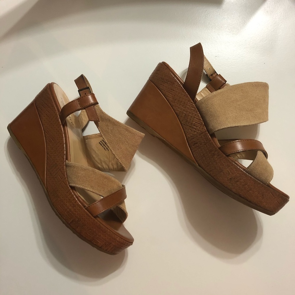 Sundance sandals - Picture 1 of 3